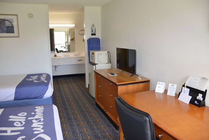 Room 58 of 75