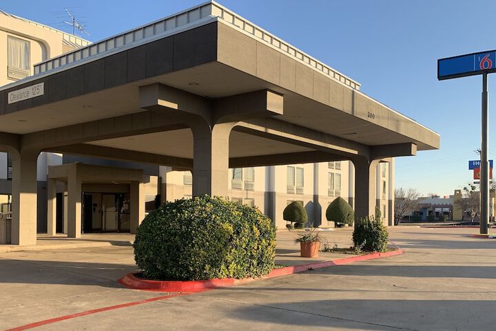 Hotel 4 of 48