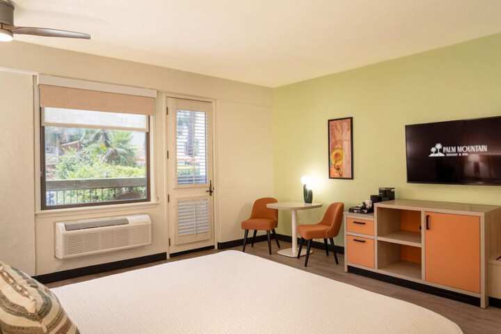 Room 20 of 33