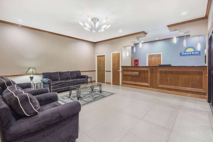 Days Inn by Wyndham Baytown East