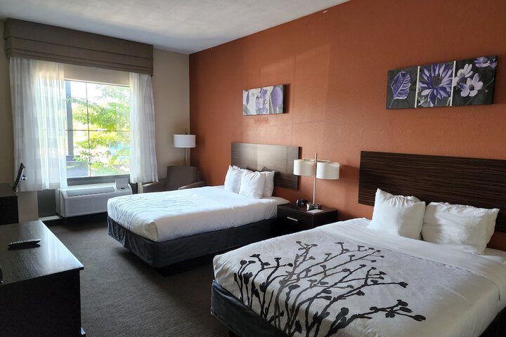 Room 47 of 60