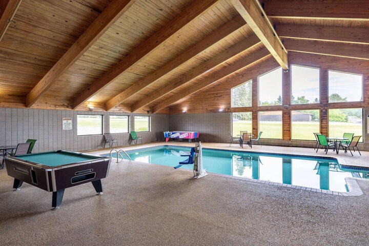 Pool 4 of 65