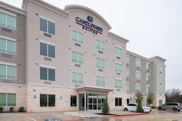Hotel 3 of 64