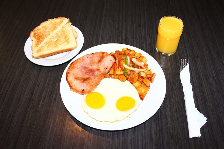Dining 59 of 67