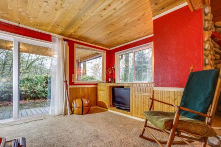 Red Stone Cabin