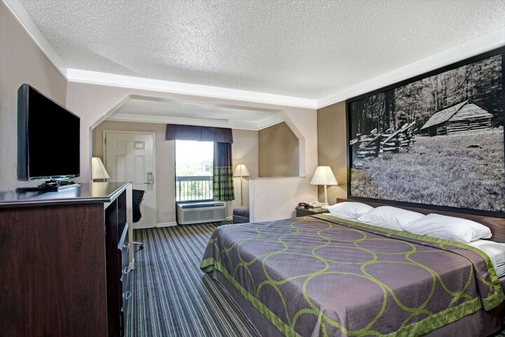 Room 7 of 15