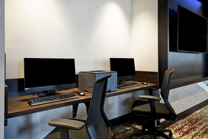 Business Center 27 of 27