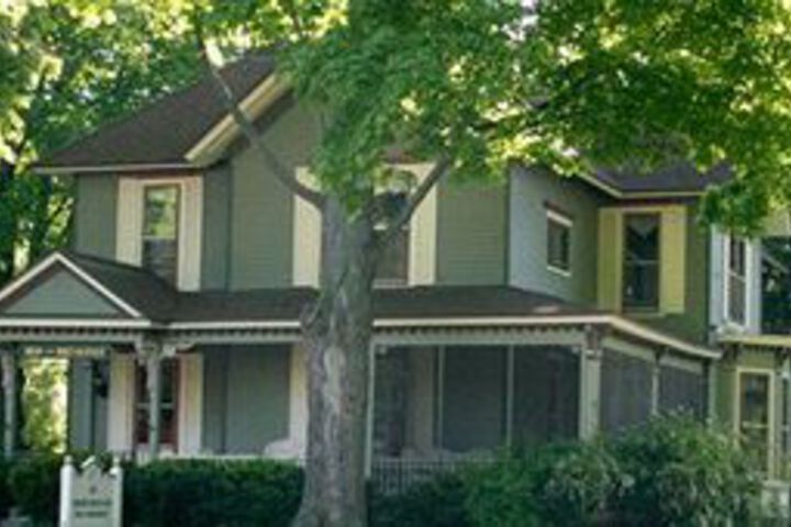 White Swan Inn Bed & Breakfast