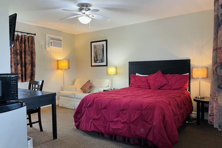 Room 12 of 19