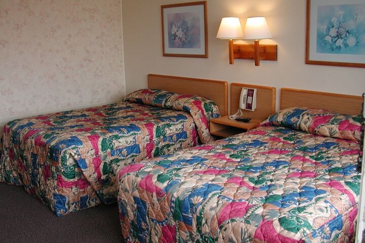 Room 17 of 33