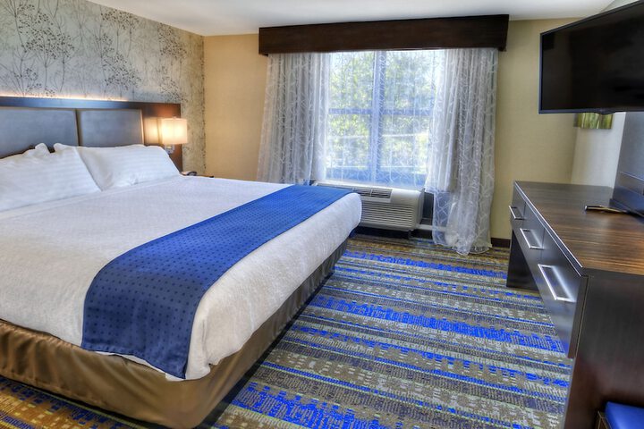 Holiday Inn Hotel & Suites Tupelo North by IHG
