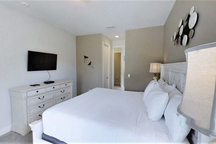 Room 42 of 46