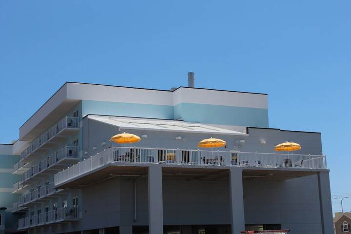 Sundeck 41 of 45