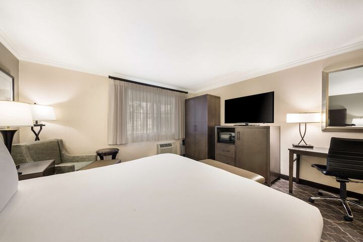 Room 20 of 38
