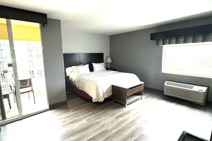 Room 9 of 52