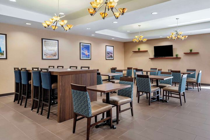 Comfort Suites Flowood - Jackson Airport (must meet transportation requirement)