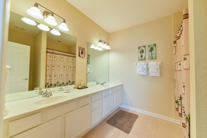 Room 35 of 120