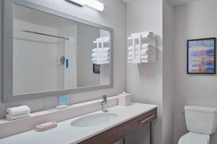 Hampton Inn & Suites Saratoga Springs Downtown
