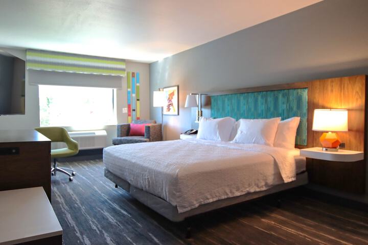 Hampton Inn Lead