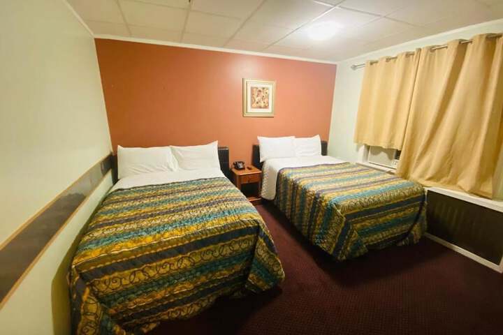 Room 21 of 36