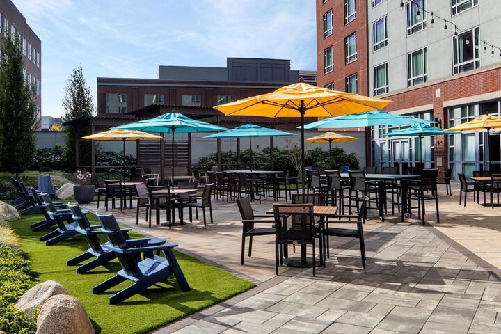 Terrace/Patio 33 of 34