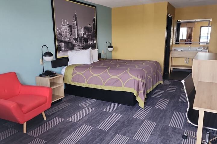 Room 14 of 20