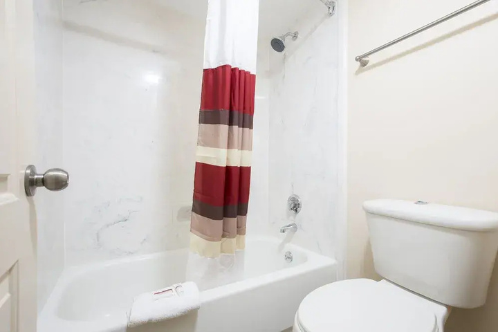 Americas Best Value Inn & Suites