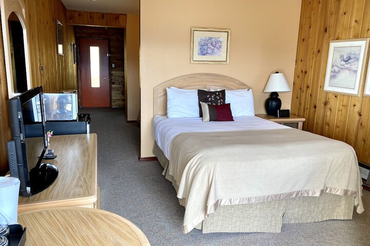 Rocky Mountain Springs Lodge