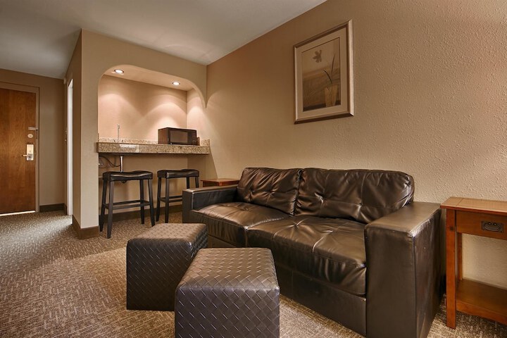 Room 14 of 32