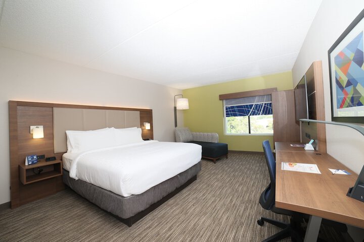 Room 42 of 64