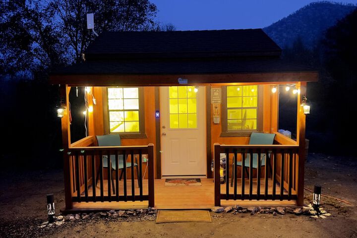 Off-grid 1-bed Cabin in Yokuts Valley