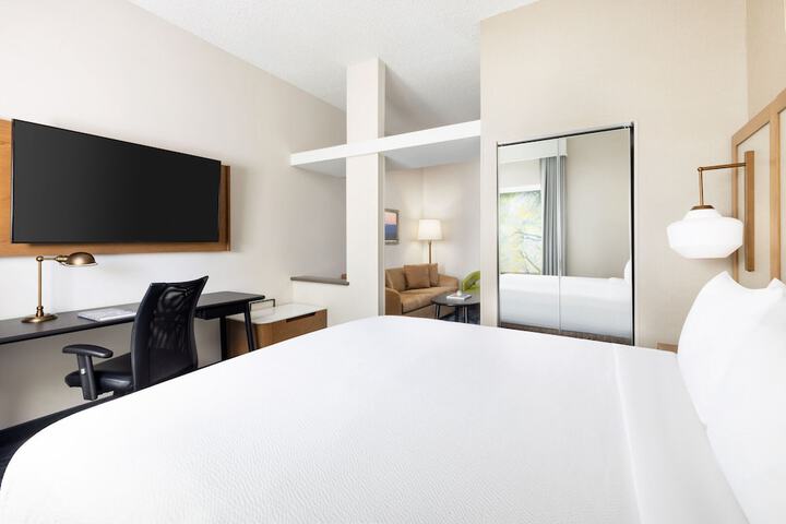 Room 18 of 34