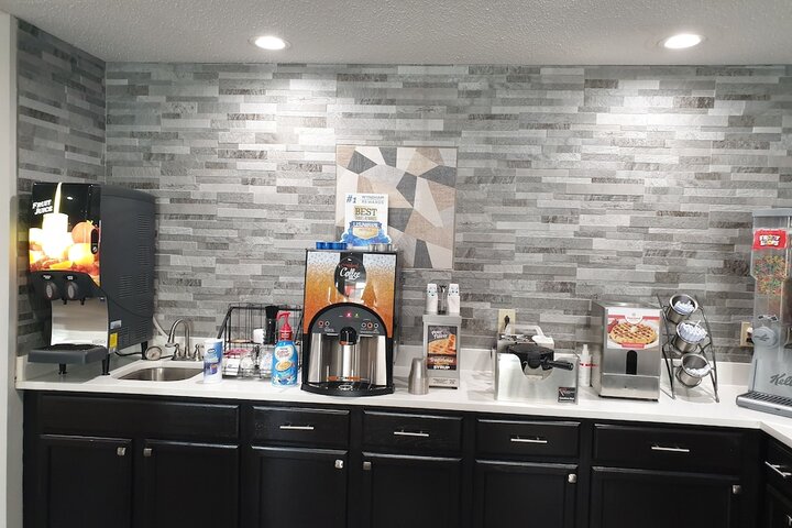 Breakfast/Coffee Service 48 of 53