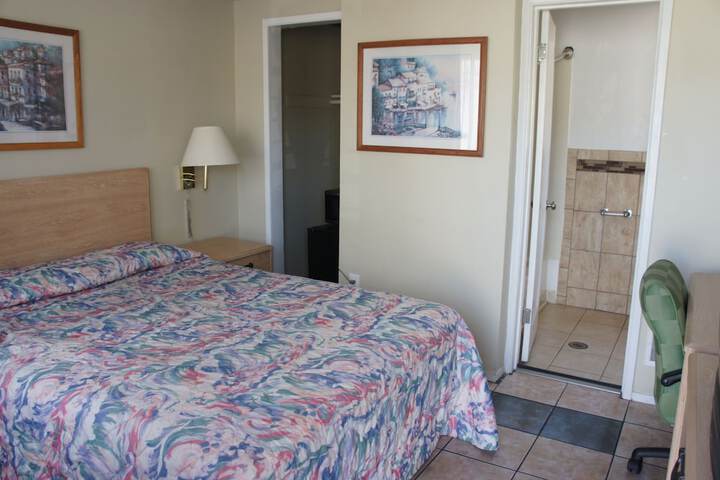 Budget Inn