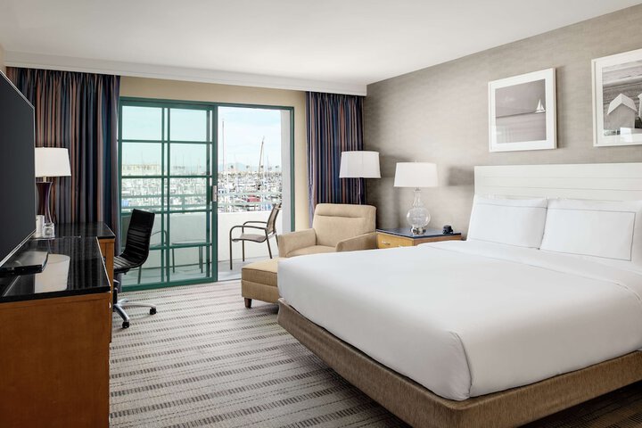 DoubleTree by Hilton San Pedro - Port of Los Angeles