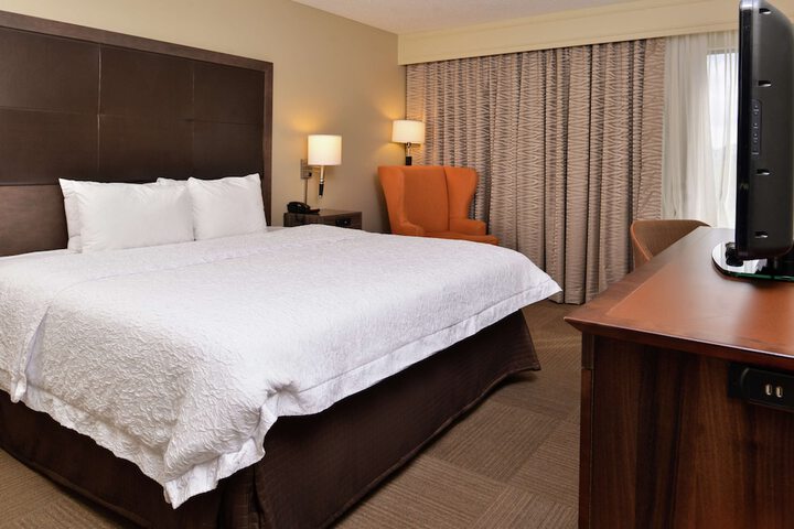 Room 32 of 67