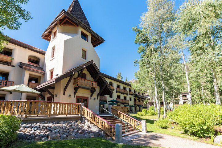 Olympic Village Inn