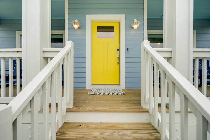 Corolla Vacation Rental w / Pool Walk to Beach!