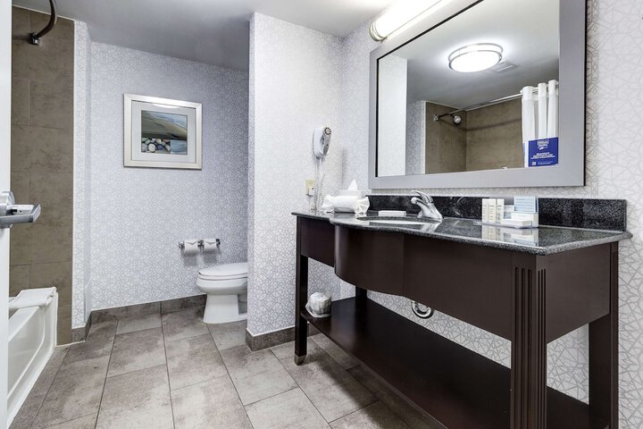 Hampton Inn & Suites by Hilton Brantford Conference Centre