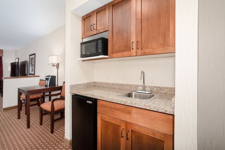 Holiday Inn Express & Suites Gillette by IHG