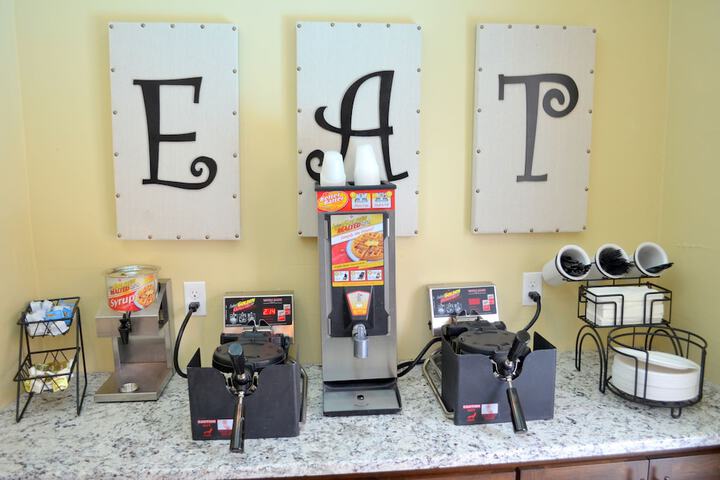 Breakfast/Coffee Service 49 of 51