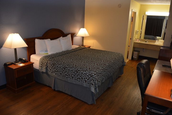 Room 15 of 53
