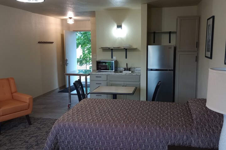 Room 55 of 128