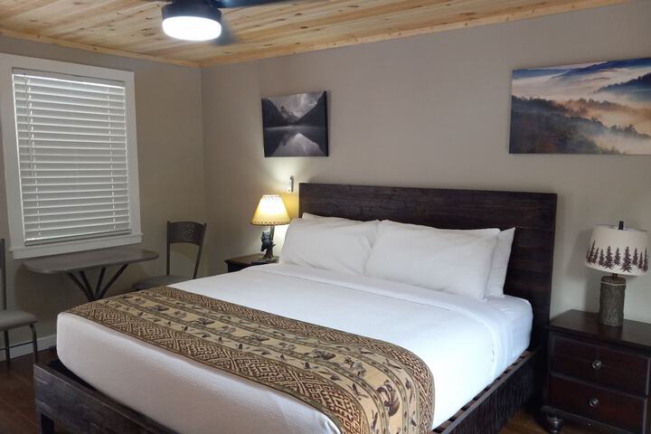 The Carter Lodge on the River