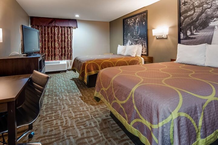 Room 14 of 30