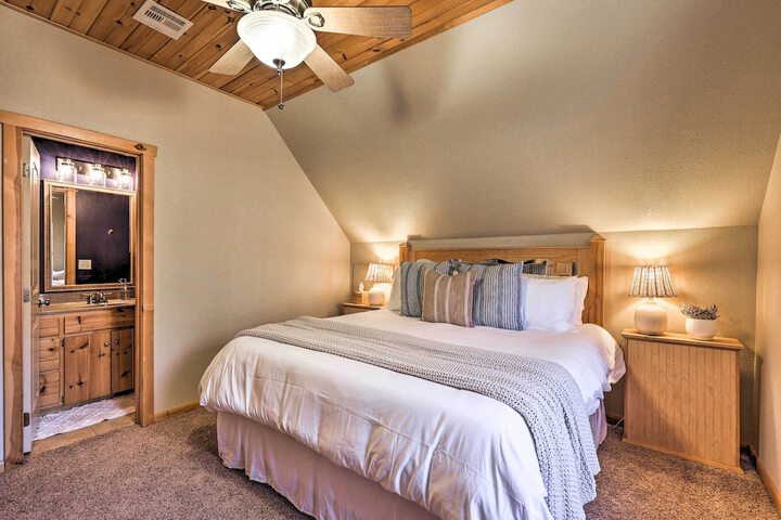 Pet-friendly Grand Lake House w / Dock & Kayaks!