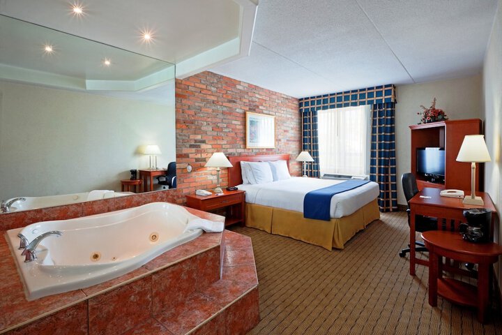 Room 7 of 29