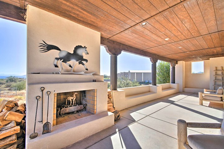 Rio Verde Desert Escape w / Patio & Mountain Views!
