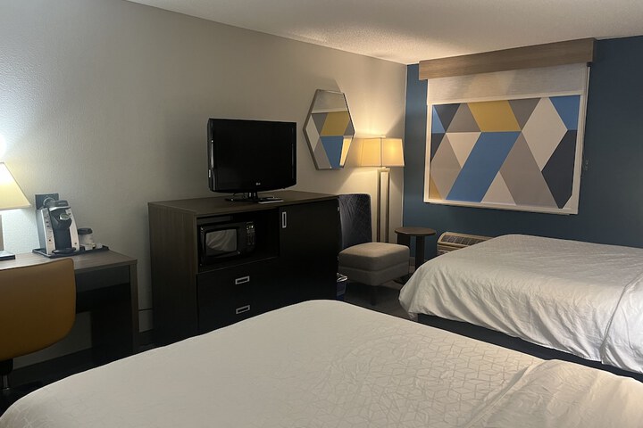 Holiday Inn Express Hotel & Suites St. Paul-Woodbury by IHG