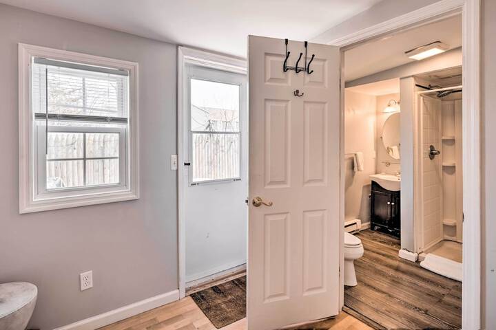Bright Belmar Cottage Half Mi to Boardwalk!
